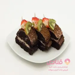 رولت شکلاتی میوه ای