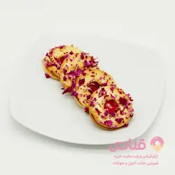 شیرینی سوئیسی با تزئین گلسرخ