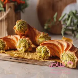 نان خامه ای نیم حلقه