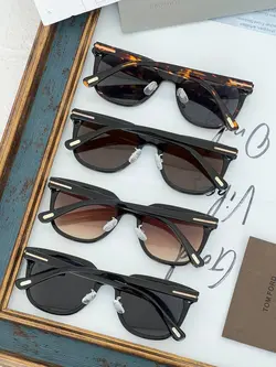 عینک آفتابی تام فرد مدل TOMFORD TF802K