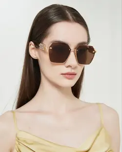 عینک آفتابی زنانه میو میو مدل MIU MIU SMU883TS