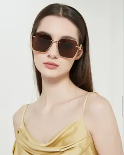 عینک آفتابی زنانه میو میو مدل MIU MIU SMU883TS