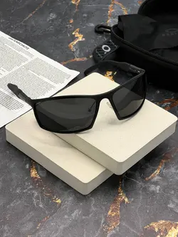 عینک آفتابی اوکلی مدل oakley OA5020