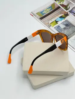 عینک آفتابی زنانه فندی مدل FENDI FF0767