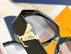 عینک آفتابی زنانه لویس ویتون مدل LOUIS VUITTON Z1728E
