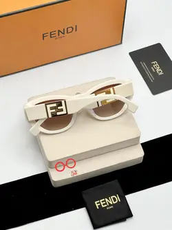 عینک آفتابی زنانه فندی مدل FENDI FD8026