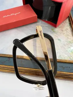 عینک آفتابی زنانه سالواتور فراگامو مدل SALVATORE FERRAGAMO 1002