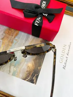 عینک آفتابی زنانه فندی مدل FENDI FF M0104S