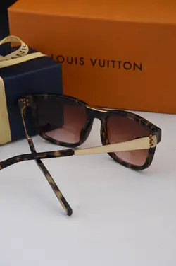 عینک آفتابی زنانه و مردانه لویس ویتون مدل LOUIS VUITTON Z0646E