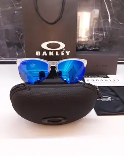 عینک ورزشی زنانه و مردانه اوکلی مدل OAKLEY FROGSKINS OO9374