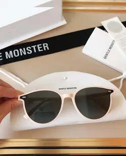 عینک آفتابی زنانه و مردانه جنتل مانستر مدل GENTLE MONSTER SLO