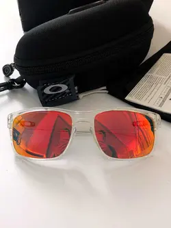 عینک ورزشی زنانه و مردانه اوکلی مدل OAKLEY SILVER OO9262