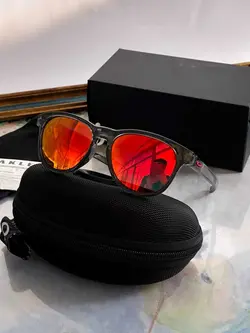 عینک ورزشی زنانه و مردانه اوکلی مدل OAKLEY STRINGER OO9315