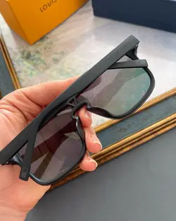 عینک آفتابی زنانه و مردانه لویس ویتون مدل LOUIS VUITTON Z1082E