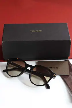 عینک آفتابی زنانه و مردانه تام فرد مدل TOM FORD TF752