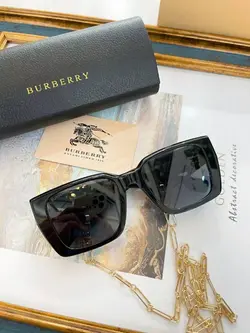 عینک آفتابی زنانه باربری مدل BURBERRY B4336