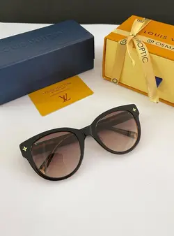 عینک آفتابی زنانه لویس ویتون مدل LOUIS VUITTON Z1526W