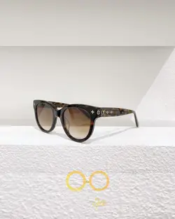 عینک آفتابی زنانه لویس ویتون مدل LOUIS VUITTON Z1526W
