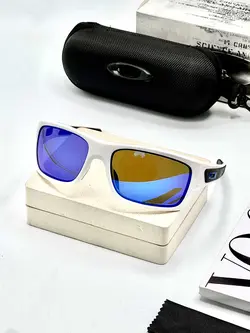 عینک آفتابی  زنانه و مردانه اوکلی مدل OAKLEY oo9263