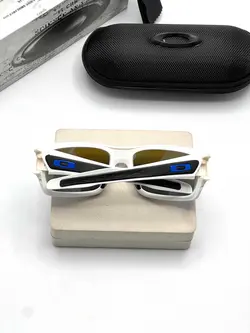 عینک آفتابی  زنانه و مردانه اوکلی مدل OAKLEY oo9263