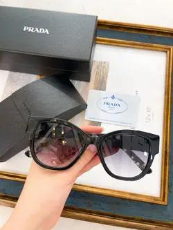 عینک آفتابی زنانه پرادا مدل PRADA PR02WS