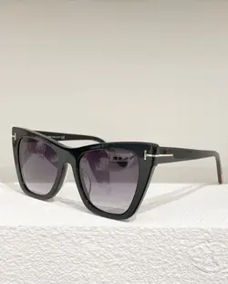عینک آفتابی زنانه تام فرد مدل TOM FORD POPPY TF846