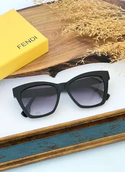 عینک آفتابی زنانه فندی مدل FENDI FF0767