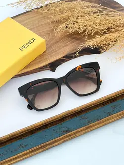 عینک آفتابی زنانه فندی مدل FENDI FF0767