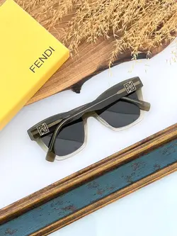 عینک آفتابی زنانه فندی مدل FENDI FF0767