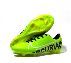 کفش چمن میخدار