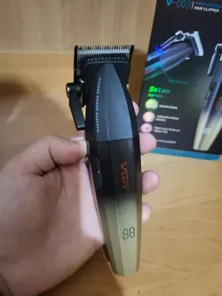 ماشین اصلاح حرفه ای وی جی آر مدل V-003