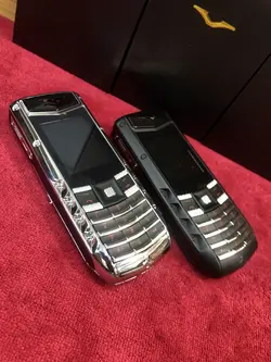 گوشی دکمه ای لاکچری ورتو فراری vertu ferrari v5pro (( با رجیستر شرکتی و کیف هدیه ))