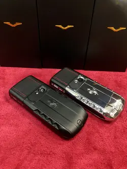 گوشی دکمه ای لاکچری ورتو فراری vertu ferrari v5pro (( با رجیستر شرکتی و کیف هدیه ))