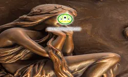 پوستردیواری گچبری برنزی چهره v12134