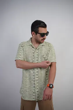 پیراهن مردانه بوکله طرح بافت کلاسیک اولد مانی مراکشی کوبایی سفید سبز کد 68646 - قیمت خرید زئوس