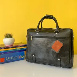 کیف اداری مردانه چرم طبیعی گاوی بیورا مدل eez31
