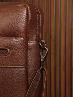 کیف اداری مردانه چرم صنعتی بیورا مدل eez50