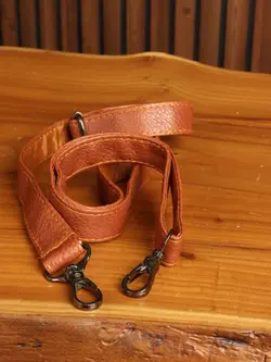 کیف اداری مردانه چرم صنعتی بیورا مدل eez50