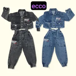 فروش عمده ست کت کراپ و شلوار لی دخترانه در دو رنگ آبی و زغالی