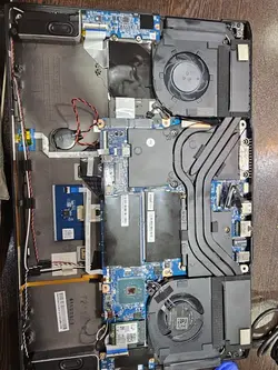 لپتاپ گیمینگ مدل INTEL NUC X15 (خراب)