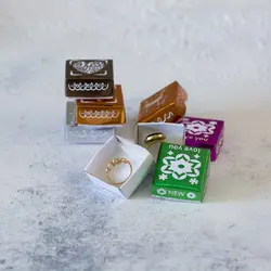 جعبه جواهرات 300 عددی بسته بندی شده مدل طلاکوب کوچک