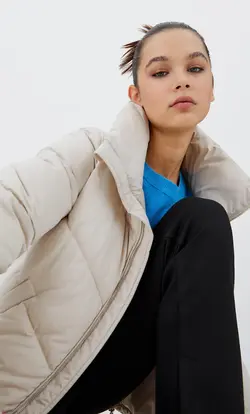 خرید کاپشن پفی زنانه استرادیواریوس کد 129713 | بانی استایل