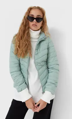 خرید کاپشن پفی زنانه استرادیواریوس کد 127619 | بانی استایل