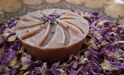 صابون آلوئه ورا و گل محمدی
