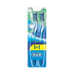 مسواک اورال بی مدل 3D White Fresh با برس متوسط بسته دو عددی