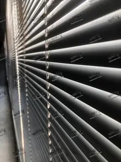 پرده کرکره فلزی طوسی تیره ساده ۲۵ میلیمتری P91