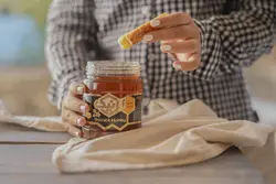 عسل گشنیز ۵۰۰گرم گل نیک- کارتن ۱۲ عددی