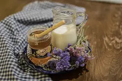 عسل گون ۴۰۰ گرم گل نیک- کارتن ۱۲ عددی