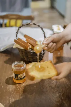 عسل گون ۴۰۰ گرم گل نیک- کارتن ۱۲ عددی