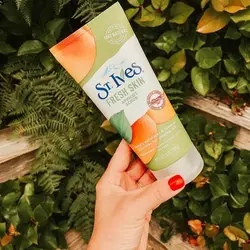 اسکراب زردآلو فرش اسکین سینت ایوز - ST.Ivez FRESH SKIN APRICOT SCRUB